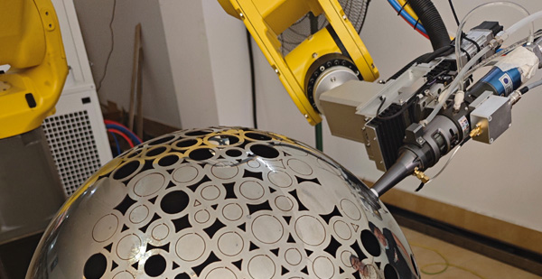 機(jī)器人三維激光切割機(jī)賦能道路景觀球體雕塑柔性制造